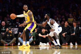 更勾起了人 更勾起了人